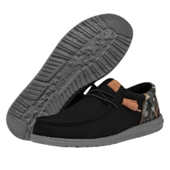 Wally Funk Oasis - Black -Heydude Shop FW23 M 40397 001 WALLY FUNK OASIS BLACK LEFT PAIROUTSOLE